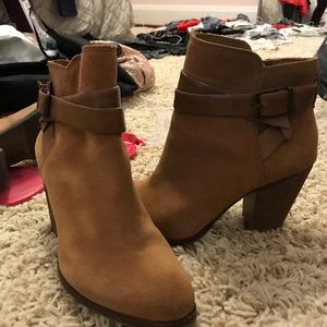 Gianni Bini booties